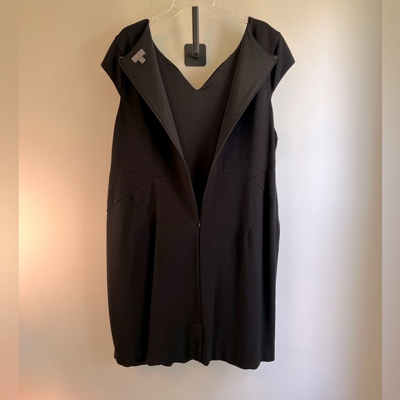 Mix by 41 Hawthorne Plus Size 3X Black V Neck Cap Sleeve Sheath Dress - Picture 3 of 7